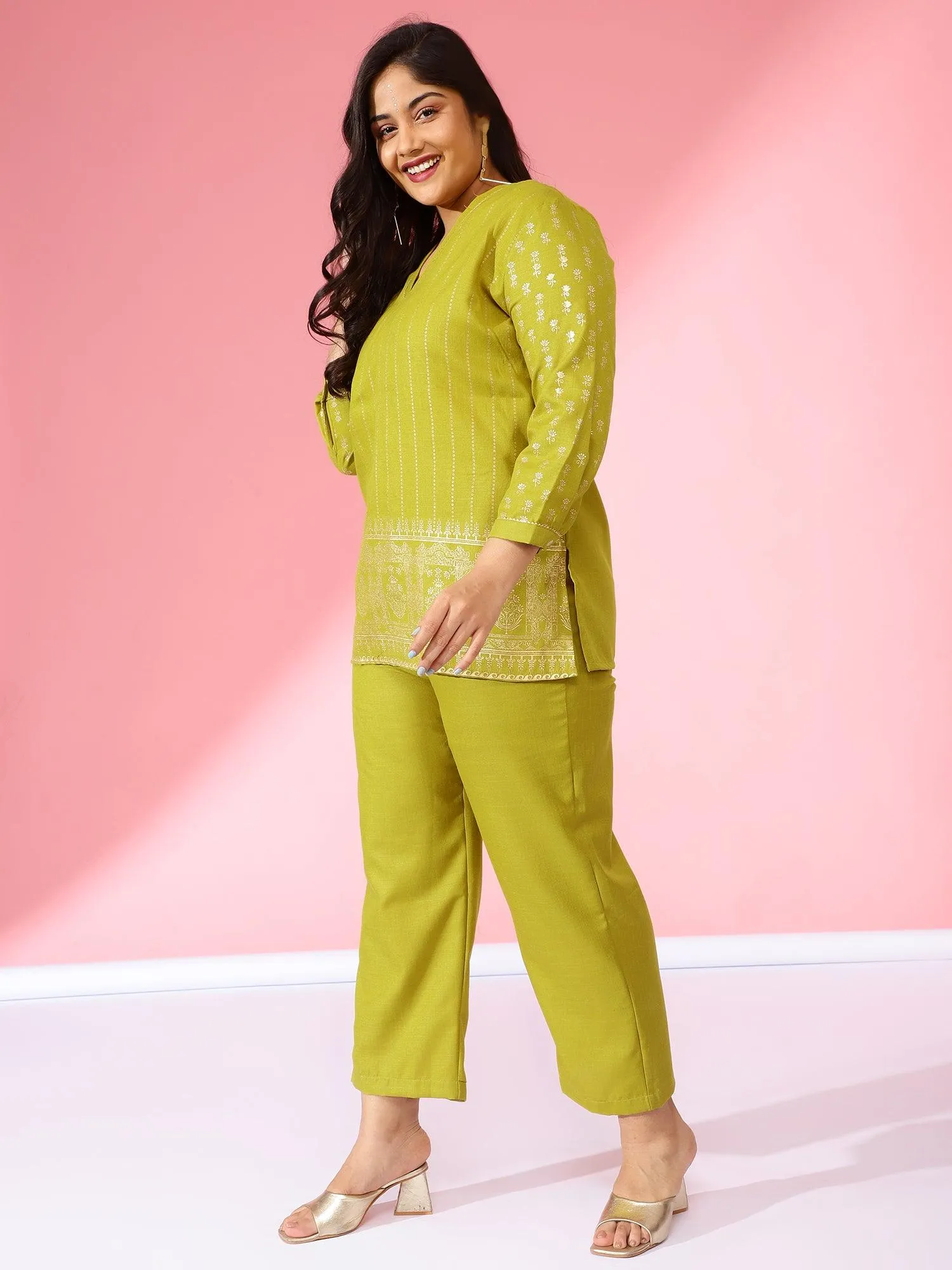 Arzoo Plus Size Women Green Embroided Co-Ord Set