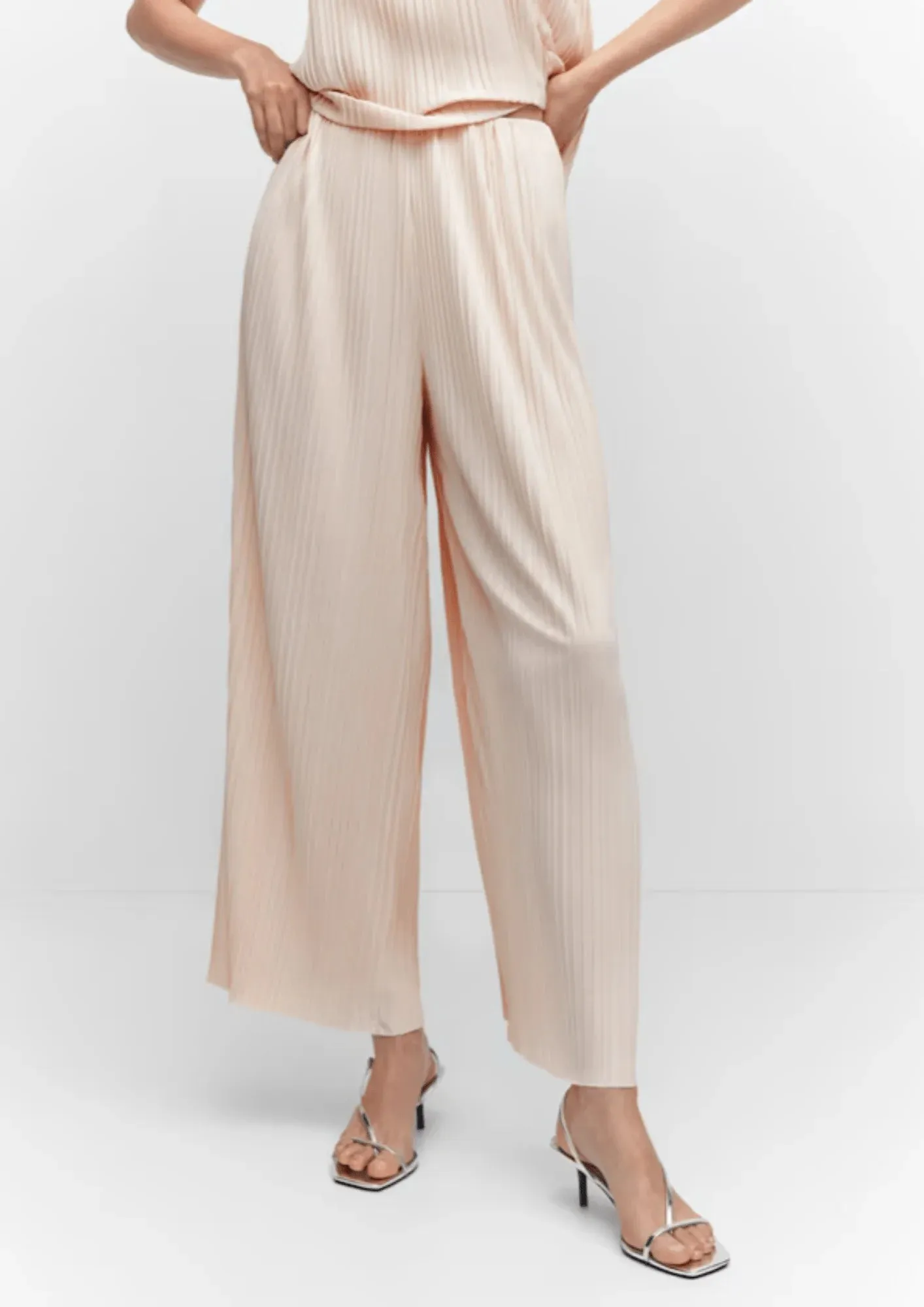 BEIGE PLEATED LARGE TROUSERS