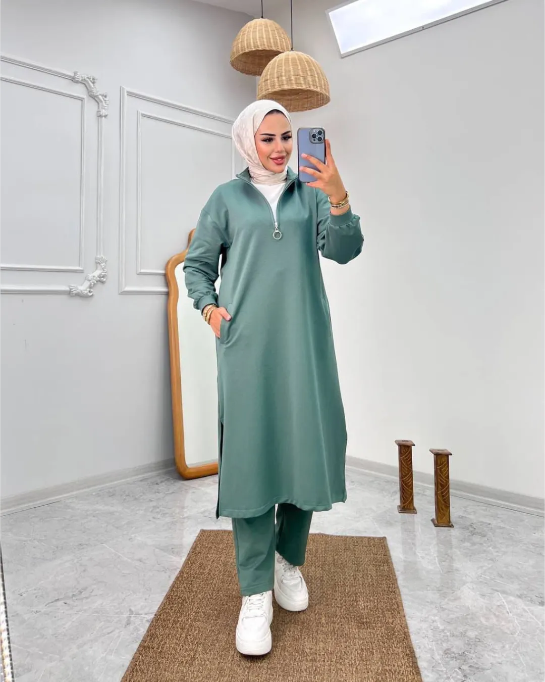 Cozy Sport Outfit of 2-Pieces in Light Teal Shade  طقم رياضي دافئ مكون من قطعتين بأحد درجات الأخضر الجميل