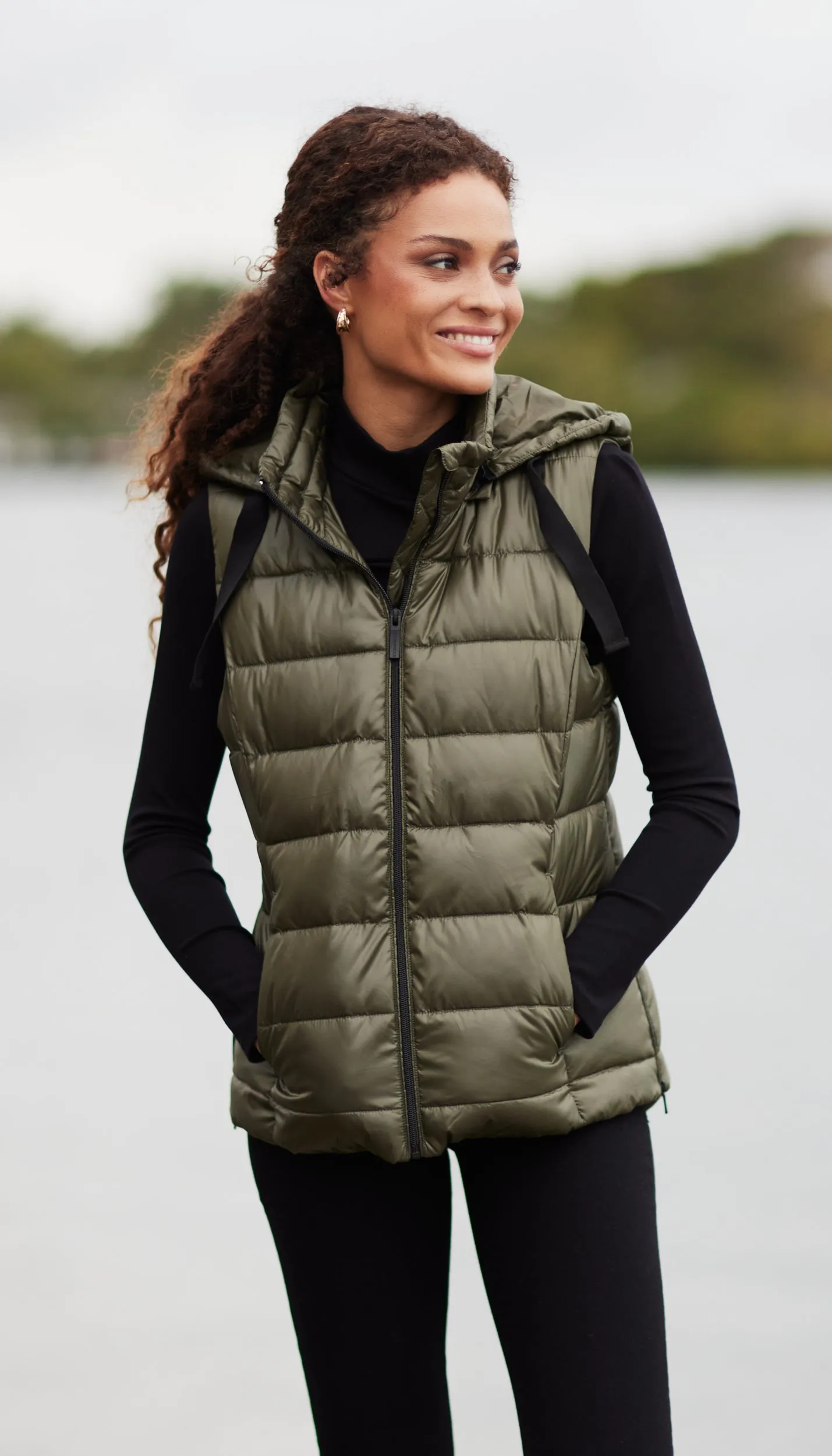 HOODED PUFFER VEST