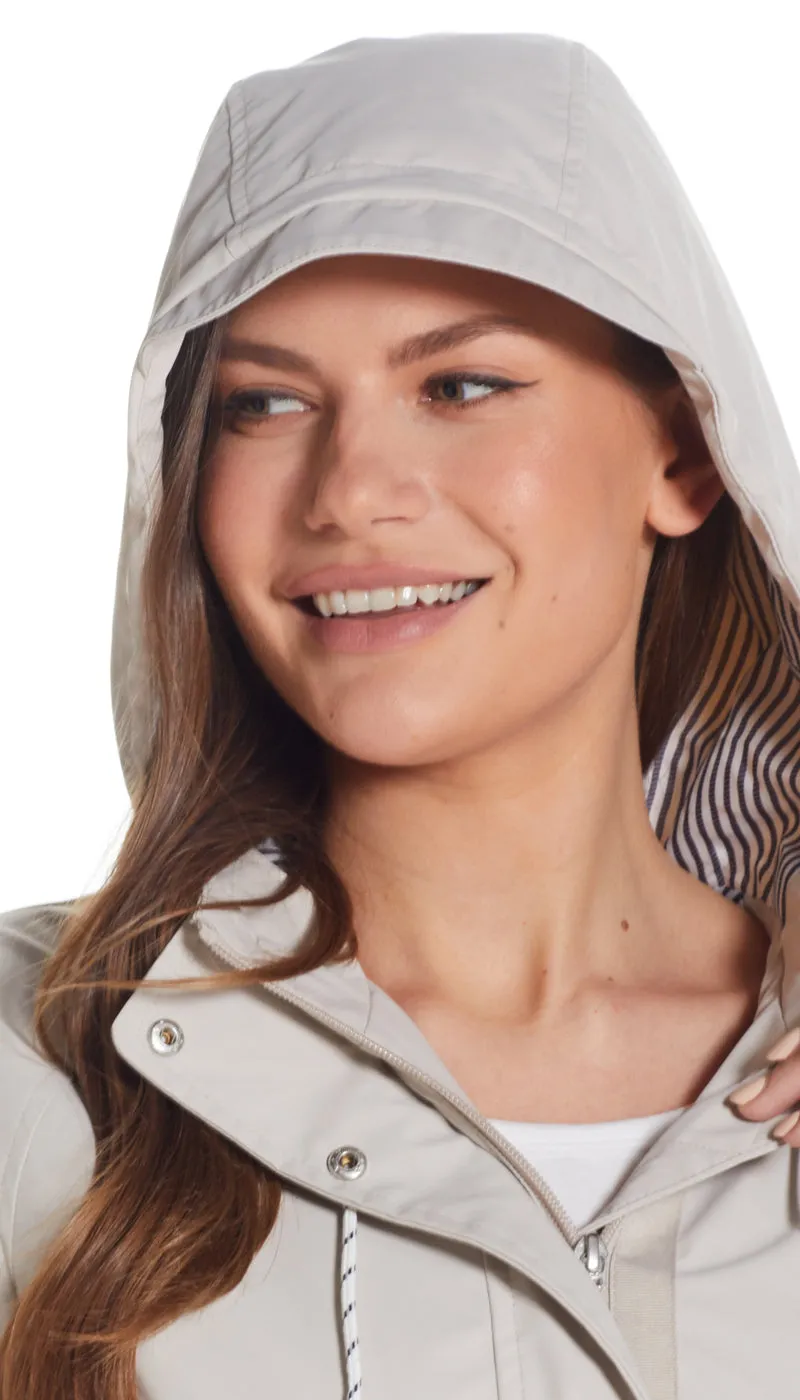 HOODED RAIN SLICKER