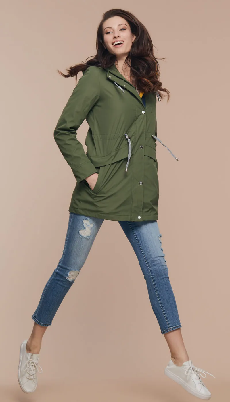 MODERN HOODED ANORAK