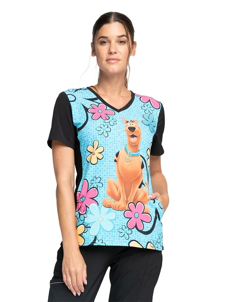 Tooniforms Women's V-Neck Print Scrub Top | Scooby Sunshine